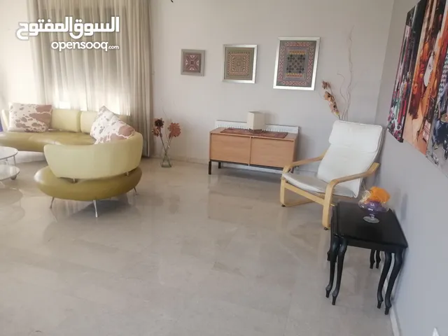 الدوار الرابع شقه طابق اول للايجار مفروشه مساحه 170 متر