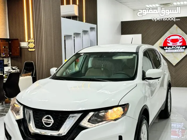 Nissan Rogue 2016 in Al Dhahirah