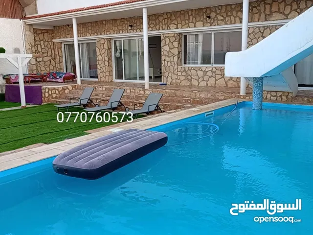 فيلا للكراء بمسبح و حديقة بجانب البحر