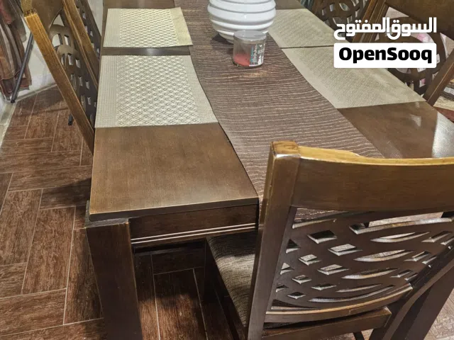 طاولة طعام و6 كراسي بحالة ممتازة   Dining set