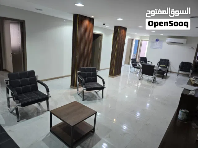 ترخيص ومركز أسنان كبير جديد  مؤلف ثلاث عيادات  وقسم أشعة للبيع    جانب  رامز مول