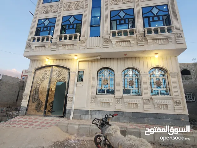 88m2 More than 6 bedrooms Townhouse for Sale in Sana'a Al Hashishiyah