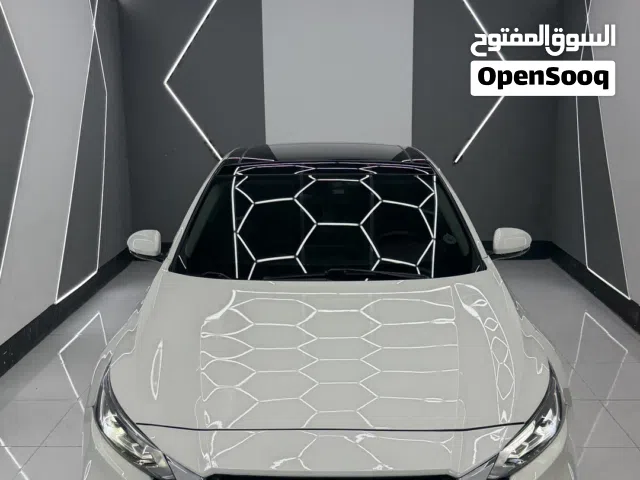 2021 نيسان التيما Standard