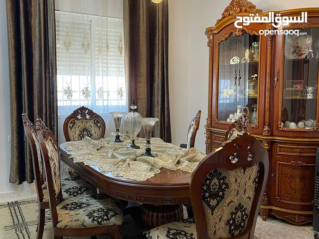 طاولة سفرة مع 6 كراسي