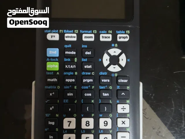 اله حاسبة علمية نوع Texas Instruments TI-84 Plus CE
