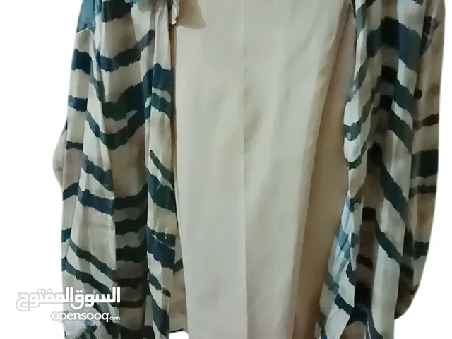 قميص وبنطلون للبيع