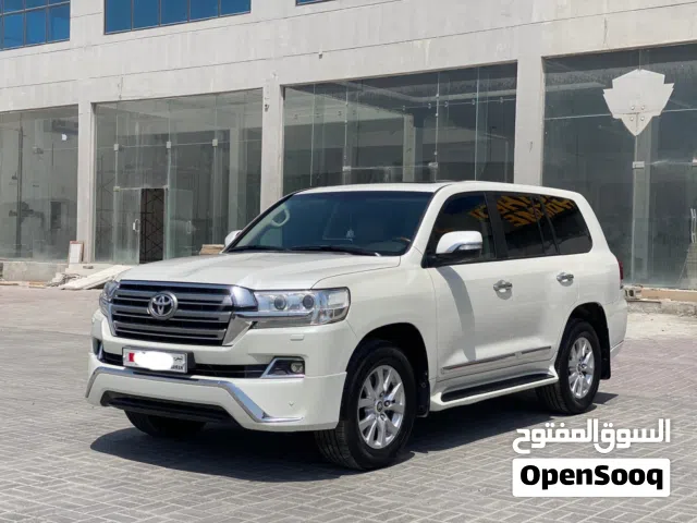 Toyota Landcruiser GX-R 2018 (Pearl)