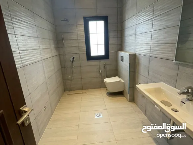 200 m2 4 Bedrooms Apartments for Sale in Tripoli Bin Ashour