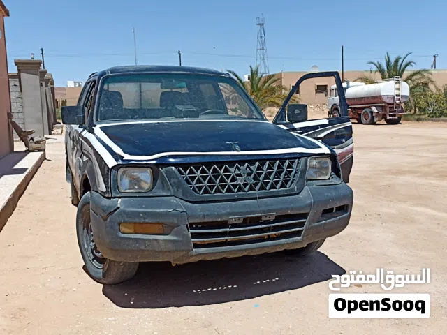 2004 Mitsubishi L200 Standard
