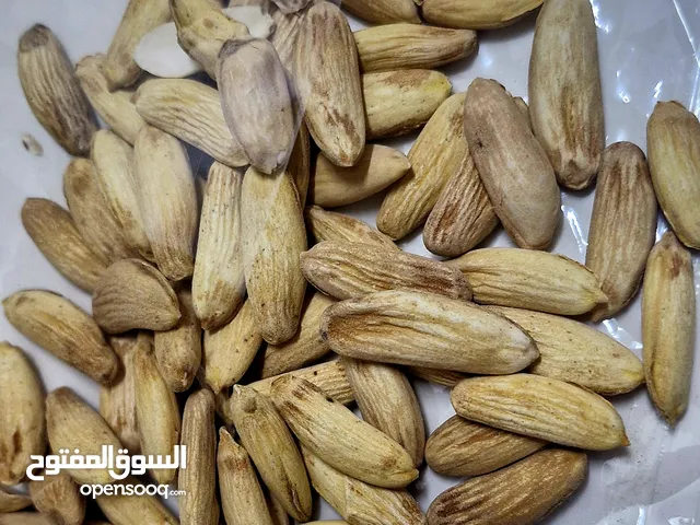 Almond 1kg اللوز  best product Natural product  Top in Oman