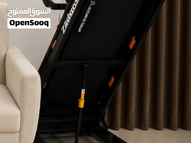 جهاز مشي كهربائي قابل للطي .