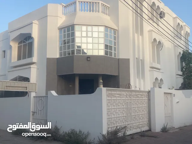 270m2 5 Bedrooms Villa for Sale in Muscat Ghubrah