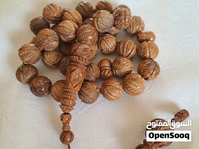 مسبحة من خشب الكوك حفر انتيك 13.5ملم