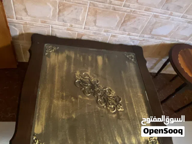 طاولة وسط لغرف الضيوف