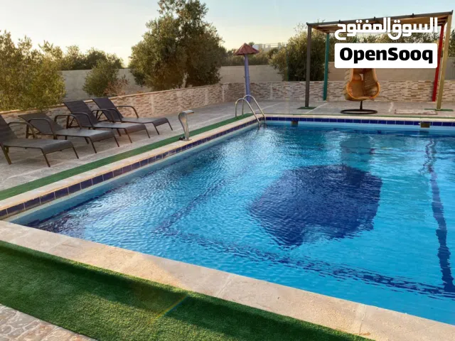 شاليه للايجار اليومي الاسبوعي الشهري في منطقة طريق المطار مناسب للعائلات والشباب