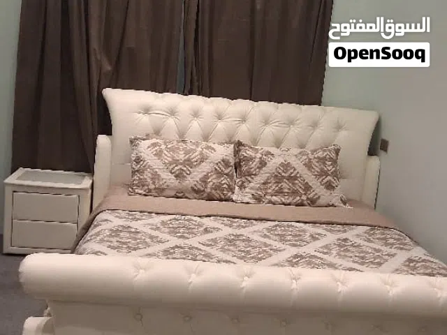 غرفة نوم كنغ ثنائية مع مترس طبي مع مسبل بحالة ممتازة جداً للبيع بسبب السفر 150 دينار فقط