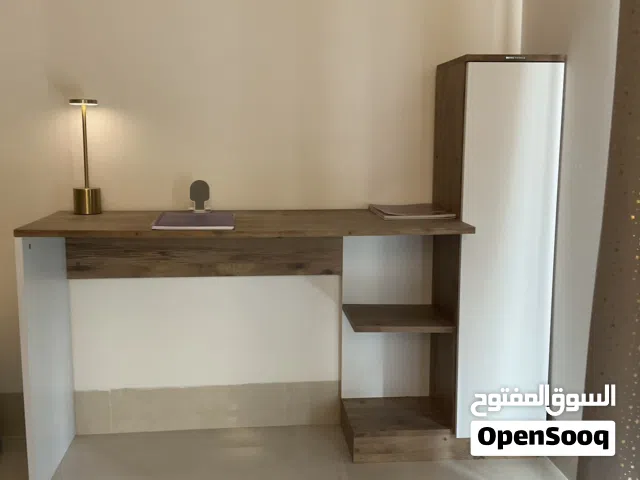 طاولة مكتب دراسية