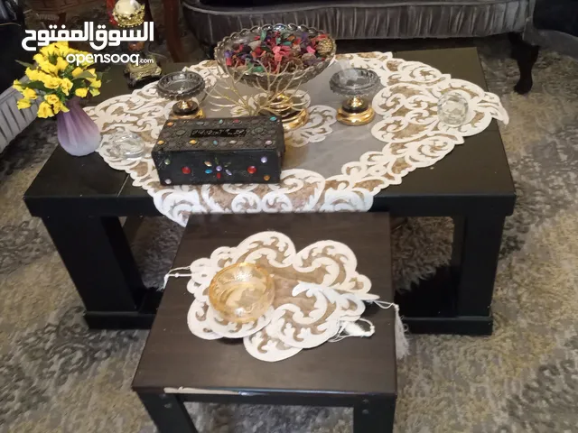طاولات للبيع