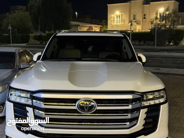 Used Toyota Land Cruiser in Abu Dhabi