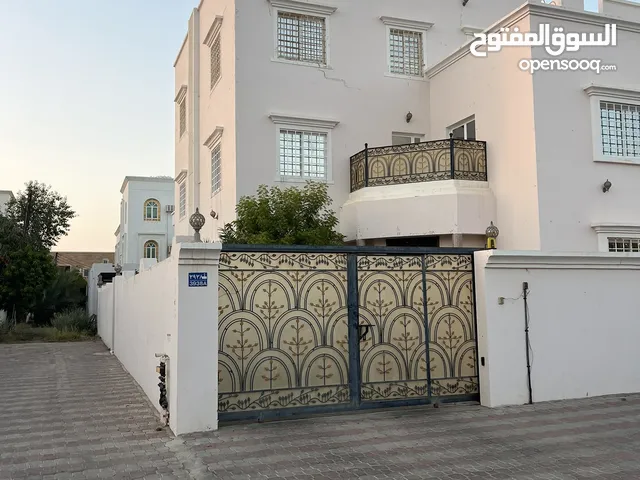 3 Bedroom Penthouse Apartment in Al Hail South شقة في الطابق الاول من ثلاث غرف في الحيل الجنوبية