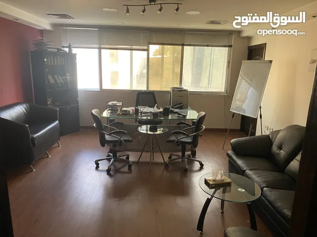مكتب فاخر ديكورات كاملة مساحة 175متر