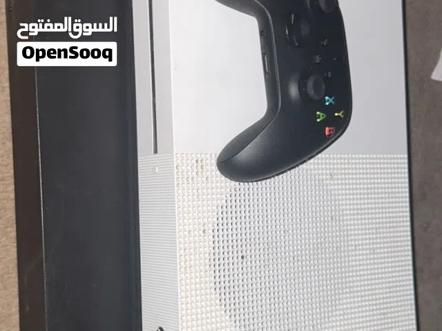 للبيع اكس بوكس ون اكس مع اكس بوكس ون اس مع كنترول واحد مع جميع ملحقات التوصيل
