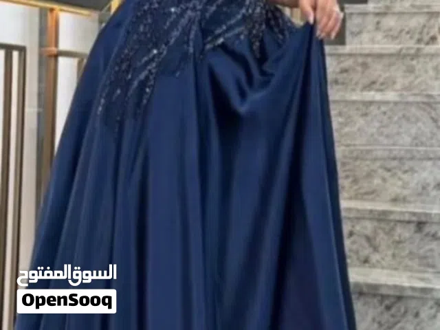 فستانين سهره قياس xs للبيع كل واحد سعره 900 شيقل