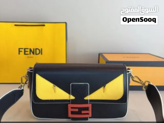 للبيع جنطه فندي ماستر جديده