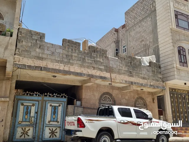 130 m2 More than 6 bedrooms Townhouse for Sale in Sana'a Northern Hasbah neighborhood
