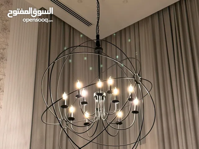 للبيع اضاءة معلقه كبيرة مستعملة