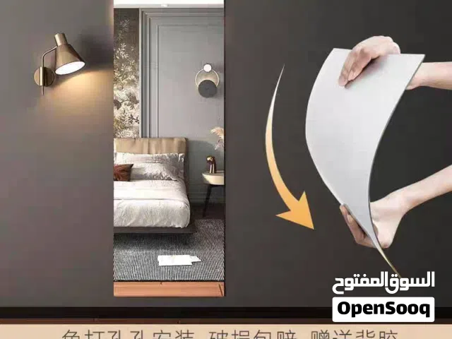 مرآة ديكور حديثة تصميم مرن وخفيف  يمكن تثبيتة بسهولة