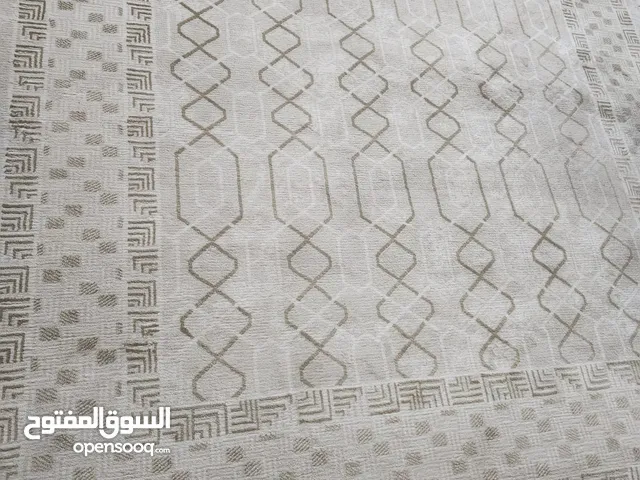 for sale carpet size 2×3 M very good condition  for only 10OMR