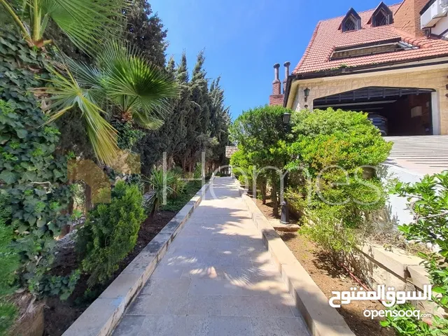 1000m2 More than 6 bedrooms Villa for Sale in Amman Dabouq