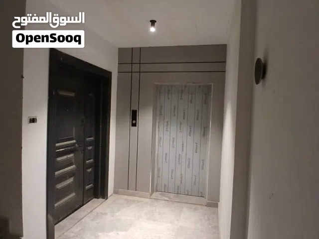 شقة واجهتين للبيع نص تشطيب الحجم الكبير طرابلس الفرناج طريق الشوك