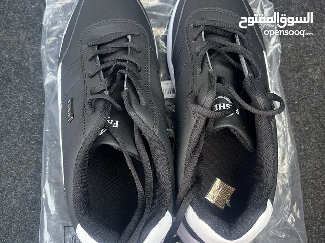43 Sport Shoes in Al Sharqiya