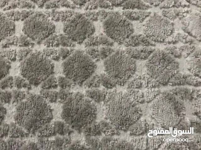 سجاد عدد2 مقاس 3\5السعر 100لكل واحد الدريبي بساط سبب البيع تغير الوان