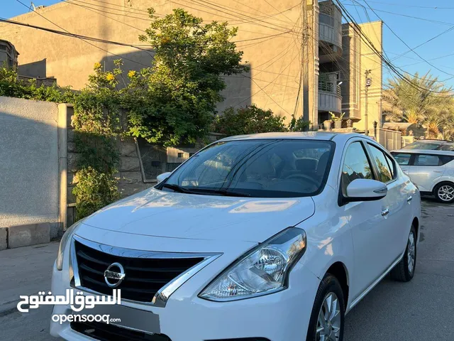 نيسان صني 2023 نظيفة جدا للبيع.