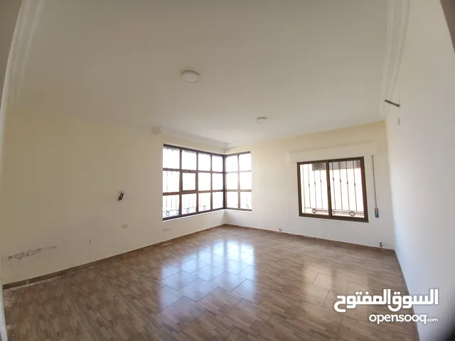 شقة غير مفروشة للإيجار 200م2 ( Property 19139 )-175072741