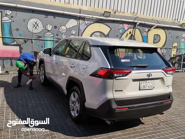 تويوتا فور موديل2021ابيض دبل