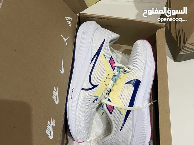 جوتي air Zoom اصلي 100‎%‎ مقاس 43