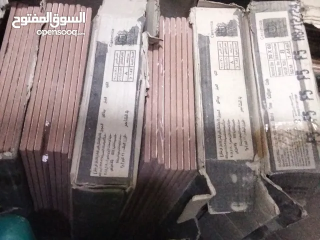 سيراميكا حيطان وأرضية حاولي 50متر فرز تاني للبيع