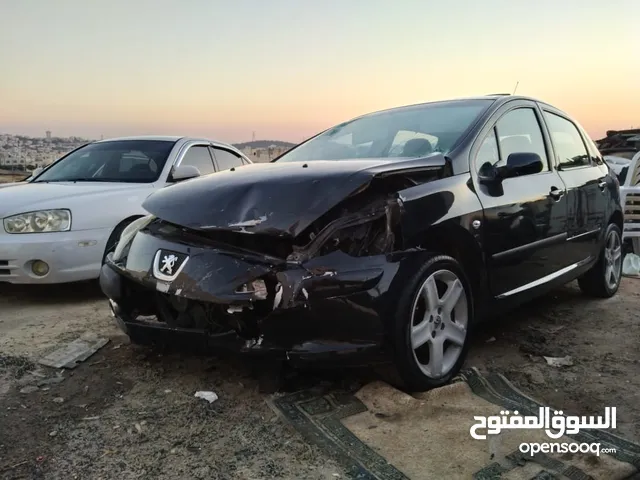 نشتري جميع السيارات و بكمات مضروبة على ضربتها بأفضل الأسعار