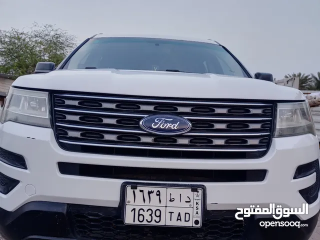Ford Explorer 2016 in Al Hofuf