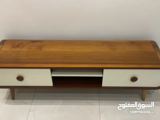 طاولة تلفزيون خشب