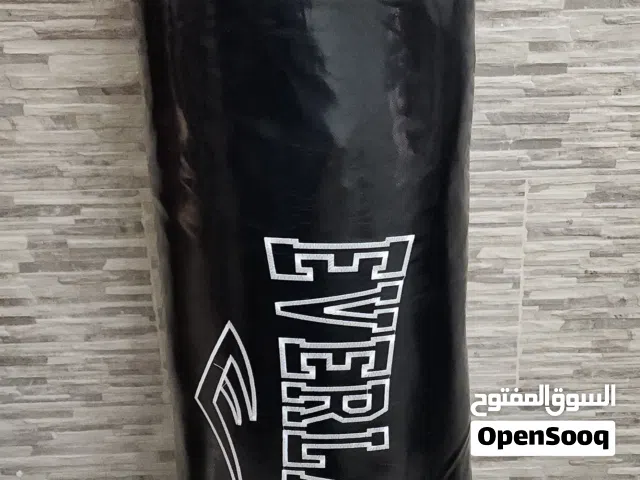 كيس ملاكمه مستعمل شهر بحاله الحديد