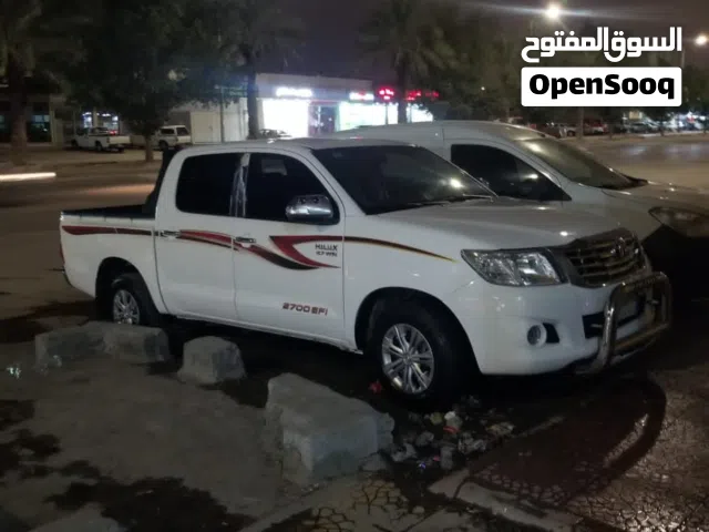2014 تويوتا هيلوكس GLX