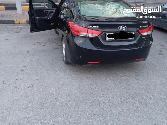 Hyundai Elantra GL Plus in Amman