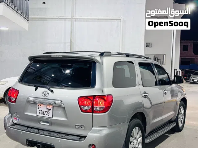 2012 تويوتا سيكويا Limited