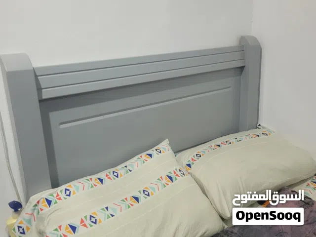 بيعة سريعةغرفة نوم كاملة بحالة ممتازة مع المرتبة