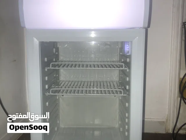 براد صغير قوي يثلج